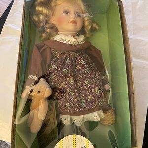 Seymour Mann Connoisseur Porcelain Doll Blonde Girl Holding Teddy Bear in box